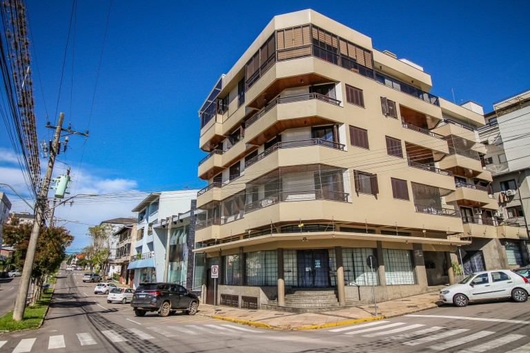 PRÉDIO RESIDENCIAL NO CENTRO DE VERANÓPOLIS-RS