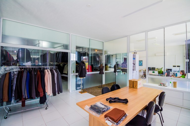 PRÉDIO COMERCIAL NO CENTRO DE VERANÓPOLIS-RS