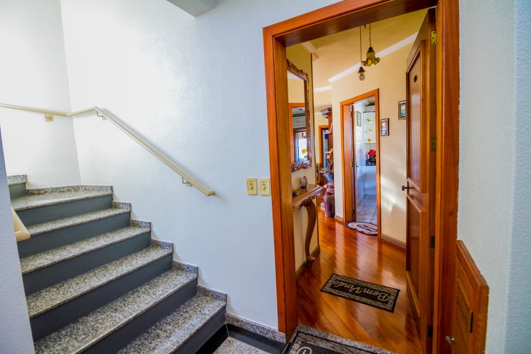 PRÉDIO RESIDENCIAL NO CENTRO DE VERANÓPOLIS-RS