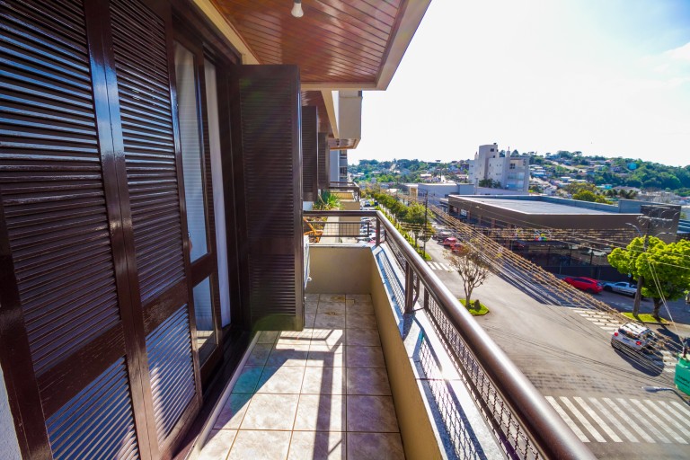 PRÉDIO RESIDENCIAL NO CENTRO DE VERANÓPOLIS-RS