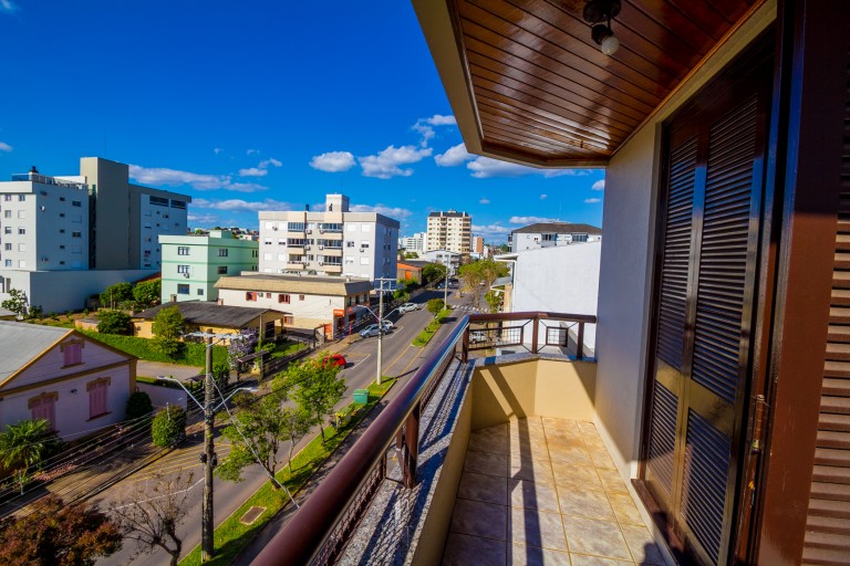 PRÉDIO RESIDENCIAL NO CENTRO DE VERANÓPOLIS-RS