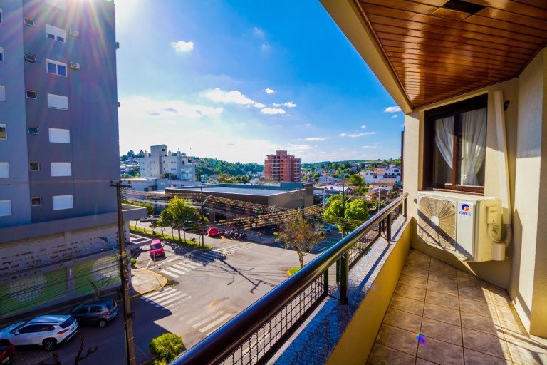 PRÉDIO RESIDENCIAL NO CENTRO DE VERANÓPOLIS-RS
