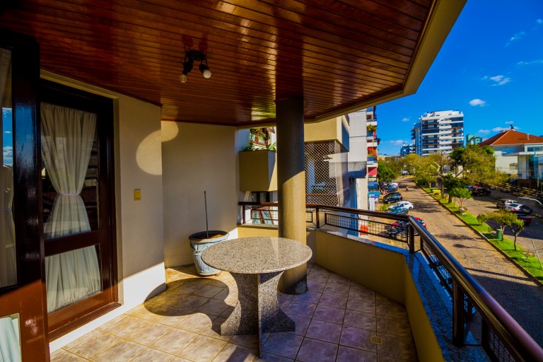 PRÉDIO RESIDENCIAL NO CENTRO DE VERANÓPOLIS-RS