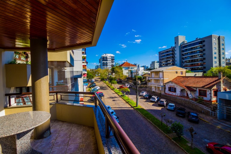 PRÉDIO RESIDENCIAL NO CENTRO DE VERANÓPOLIS-RS