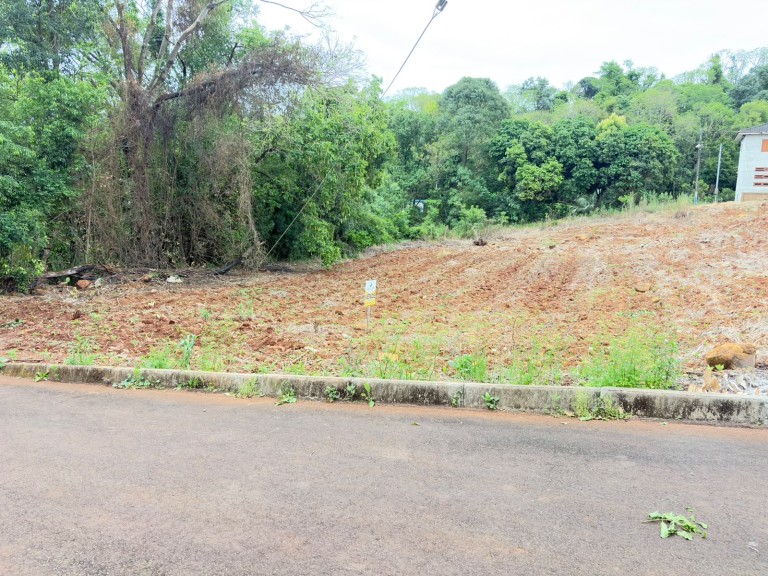 TERRENO DE 300 M² EM CONSTANTINA-RS