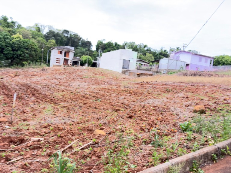 TERRENO DE 300 M² EM CONSTANTINA-RS