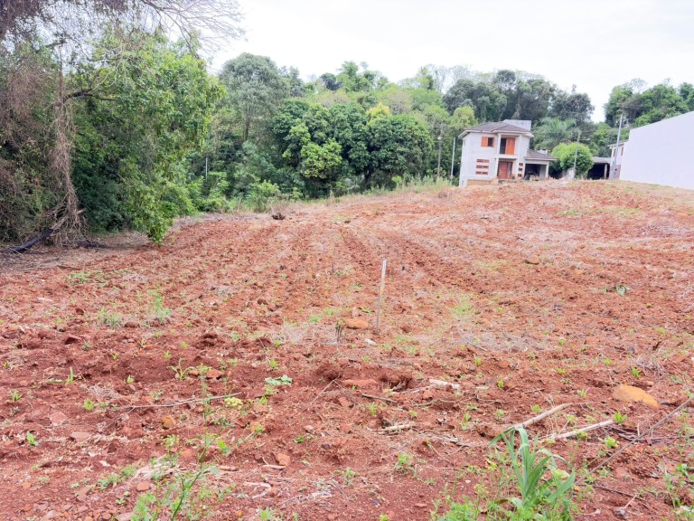 TERRENO DE 300 M² EM CONSTANTINA-RS