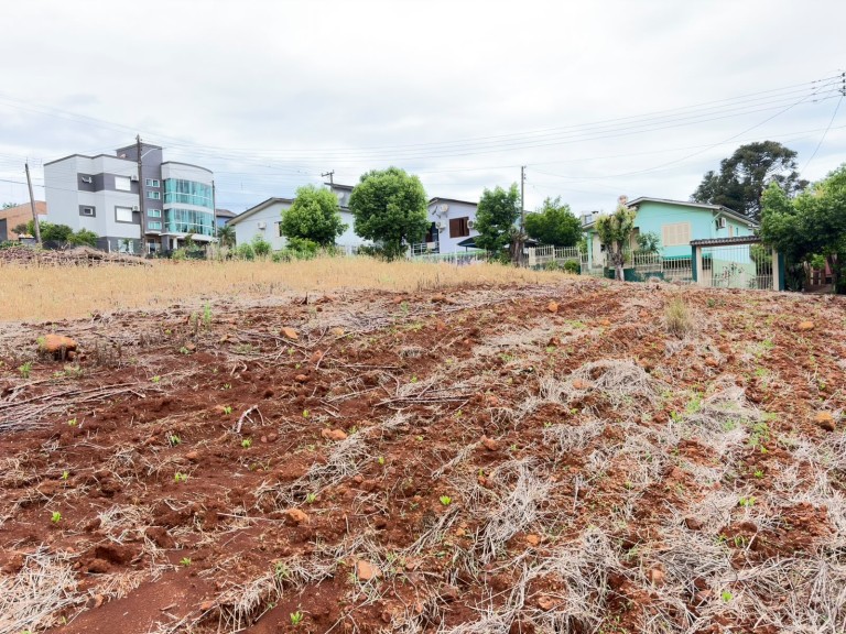 TERRENO DE 300 M² EM CONSTANTINA-RS
