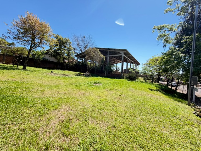 TERRENO DE 720 M² EM PASSO FUNDO-RS